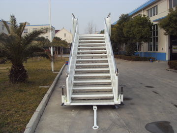 China Escaleras blancas de los aviones con los pasajeros y el palmo de la larga vida del cargo HFFKT1023 proveedor