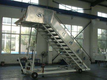 China Escaleras resistentes 196 L x del embarque de los aviones dimensión de la plataforma del centímetro de 156 W proveedor